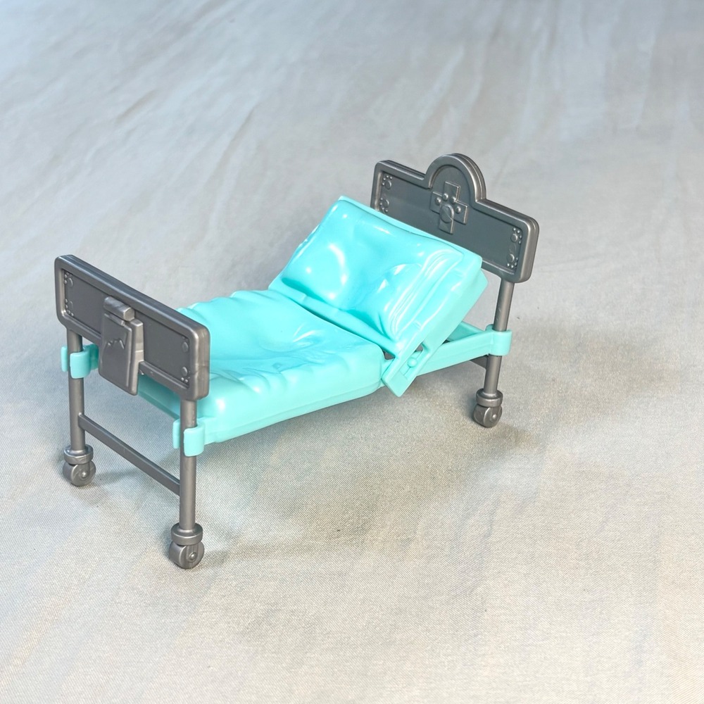 Vintage 1995 Tonka Littlest Pet Shop Hospital Bed Get Better Center Accessory